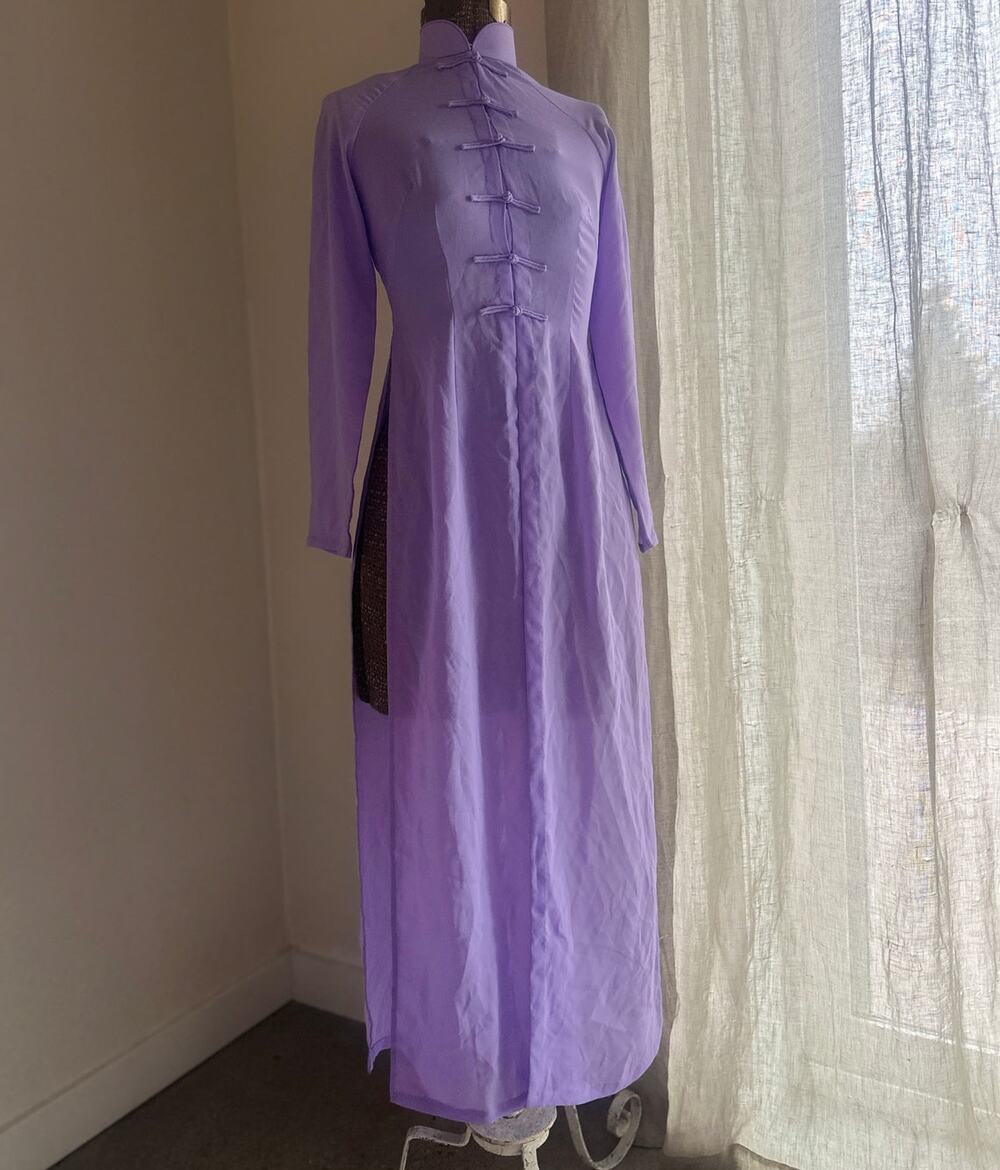 Thanh Van Women’s XS Ao Dai Purple Silk Lavender Traditional Vietnamese Dress